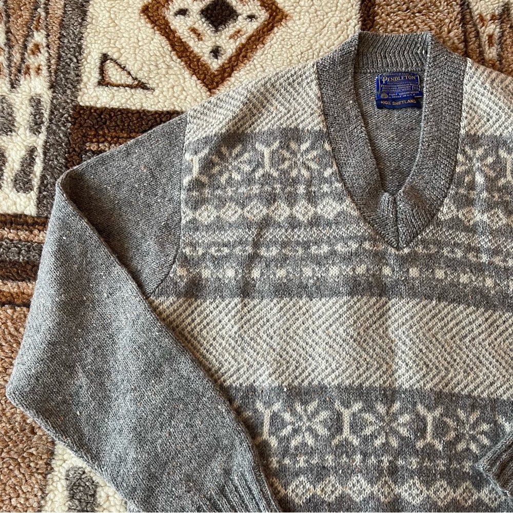 Vintage Pendleton Fair Isle Wool V Neck Sweater - Picture 3 of 6